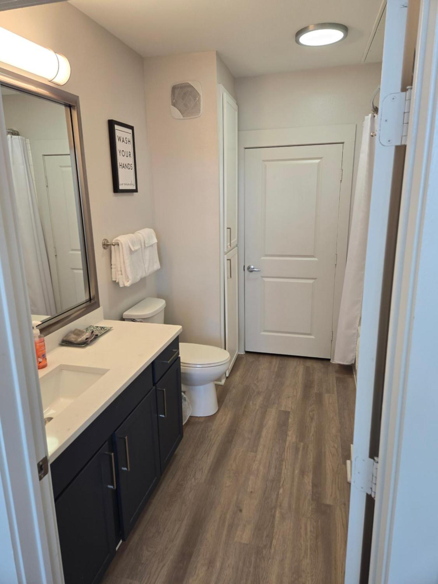 2Bdrm/2 King Beds/1Air Mattress Apartment Dallas Luaran gambar